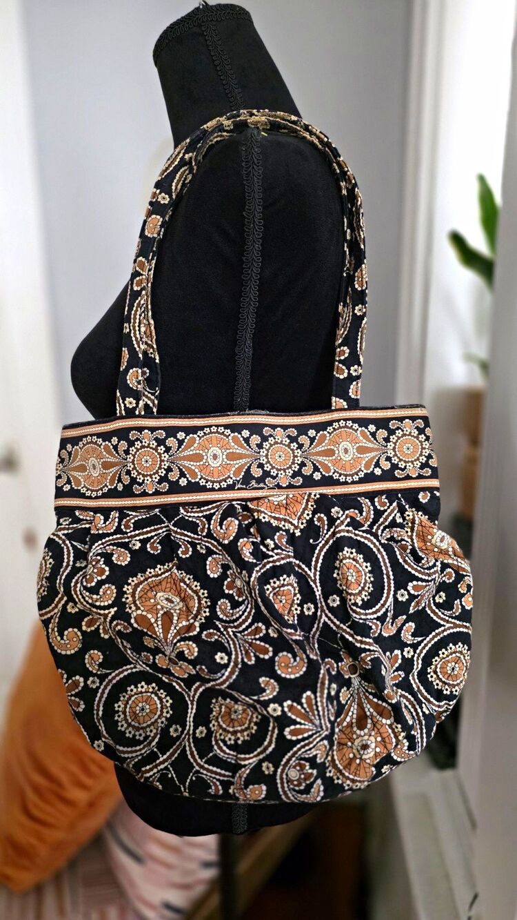 Vera Bradley Paisley Tote Bag Bohemian Zip Closure Lined Inner Pockets